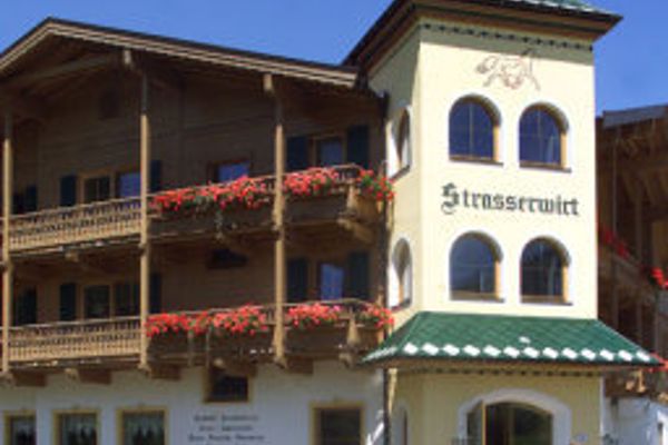 Strasserwirt -Reiten in Kitzbühels Alpen (Sankt Ulrich am Pillersee)